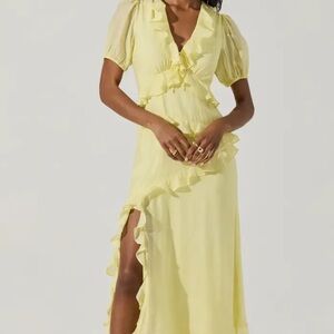 NWT! ASTR Ruffle Midi Dress - Size Large